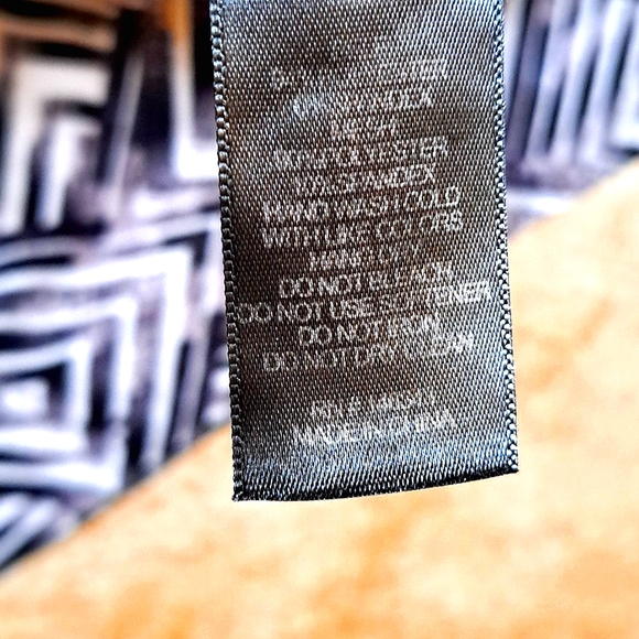 👍 Geometric Patterned Leggings - Picture 10 of 11